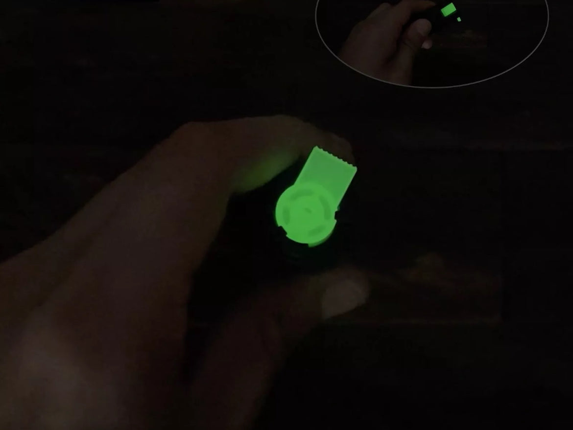 15 მლ წიწაკის სპრეი ფოსფორის ღილაკით